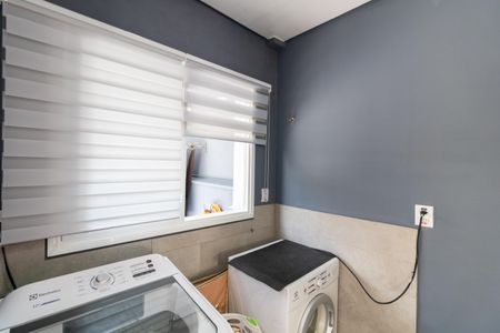 Casa à venda com 297m², 3 quartos e 2 vagas Casa à venda com 297m², 3 quartos e 2 vagasÁrea de Serviço