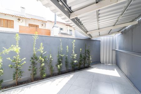 Casa à venda com 297m², 3 quartos e 2 vagas Casa à venda com 297m², 3 quartos e 2 vagasQuintal