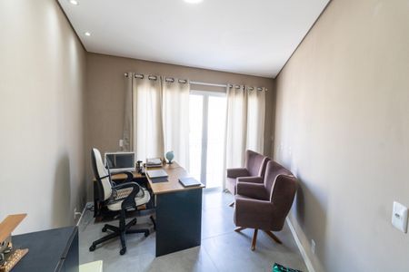 Casa à venda com 297m², 3 quartos e 2 vagas Casa à venda com 297m², 3 quartos e 2 vagasEscritório