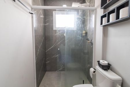 Casa à venda com 297m², 3 quartos e 2 vagas Casa à venda com 297m², 3 quartos e 2 vagasBanheiro da Suíte 1