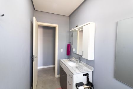 Casa à venda com 297m², 3 quartos e 2 vagas Casa à venda com 297m², 3 quartos e 2 vagasBanheiro 1