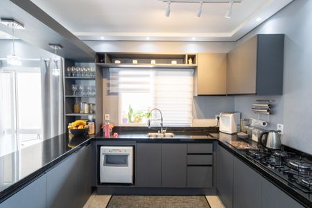 Casa à venda com 297m², 3 quartos e 2 vagas Casa à venda com 297m², 3 quartos e 2 vagasCozinha