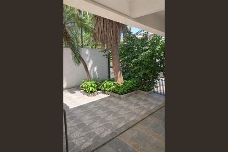 Foto 02 de casa à venda com 3 quartos, 132m² em Vila Sonia, São Paulo