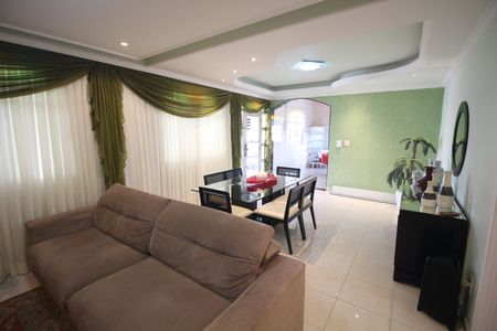 Casa para alugar com 637m², 3 quartos e 1 vagaSala 1