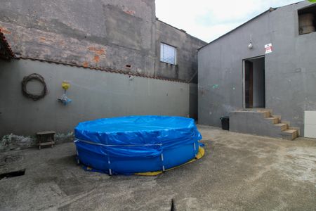 Casa à venda com 208m², 3 quartos e 1 vaga Casa à venda com 208m², 3 quartos e 1 vagaQuintal Fundo