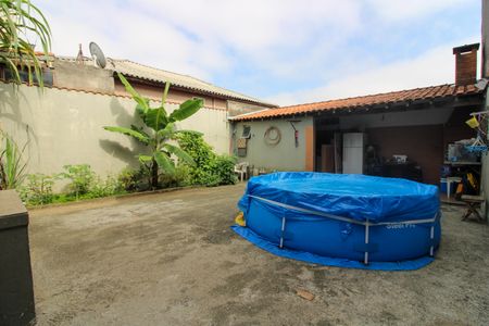 Casa à venda com 208m², 3 quartos e 1 vaga Casa à venda com 208m², 3 quartos e 1 vagaQuintal Fundo