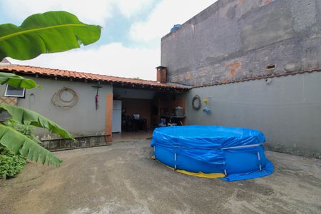 Casa à venda com 208m², 3 quartos e 1 vaga Casa à venda com 208m², 3 quartos e 1 vagaQuintal Fundo