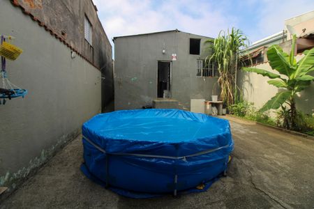 Casa à venda com 208m², 3 quartos e 1 vaga Casa à venda com 208m², 3 quartos e 1 vagaQuintal Fundo