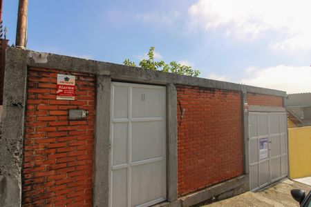 Casa à venda com 208m², 3 quartos e 1 vaga Casa à venda com 208m², 3 quartos e 1 vagaFachada