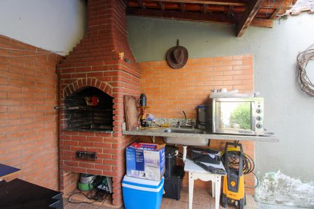 Casa à venda com 208m², 3 quartos e 1 vaga Casa à venda com 208m², 3 quartos e 1 vagaChurrasqueira