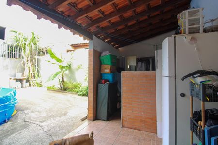 Casa à venda com 208m², 3 quartos e 1 vaga Casa à venda com 208m², 3 quartos e 1 vagaárea fundo