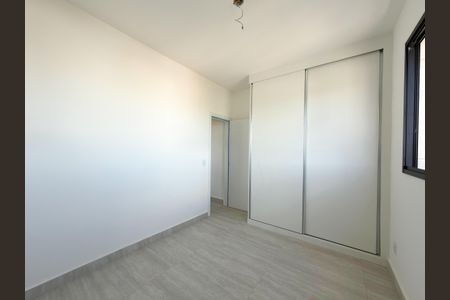 Apartamento à venda com 2 quartos, 75m² em Novo Riacho, Contagem