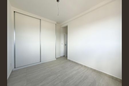 Apartamento à venda com 2 quartos, 75m² em Novo Riacho, Contagem