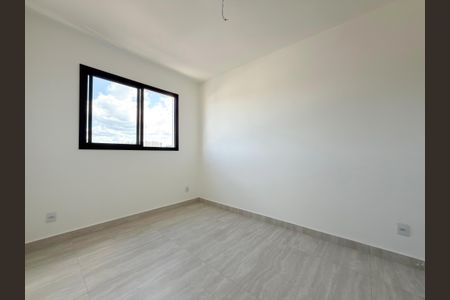 Apartamento à venda com 2 quartos, 75m² em Novo Riacho, Contagem