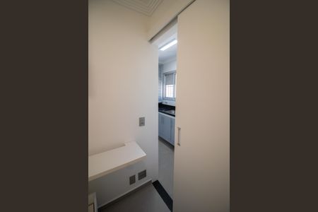 Apartamento à venda com 67m², 2 quartos e 1 vaga Apartamento à venda com 67m², 2 quartos e 1 vagaQUARTO DE SERVIÇO