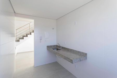 Apartamento à venda com 125m², 2 quartos e 3 vagas Apartamento à venda com 125m², 2 quartos e 3 vagasCozinha