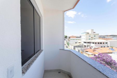 Apartamento à venda com 125m², 2 quartos e 3 vagas Apartamento à venda com 125m², 2 quartos e 3 vagasVaranda do quarto