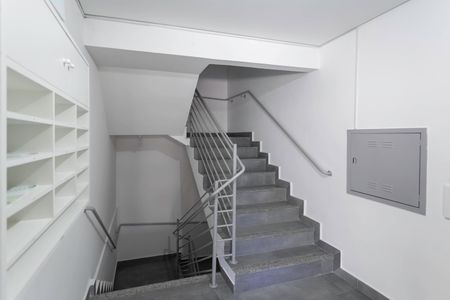 Apartamento à venda com 125m², 2 quartos e 3 vagas Apartamento à venda com 125m², 2 quartos e 3 vagasHall social