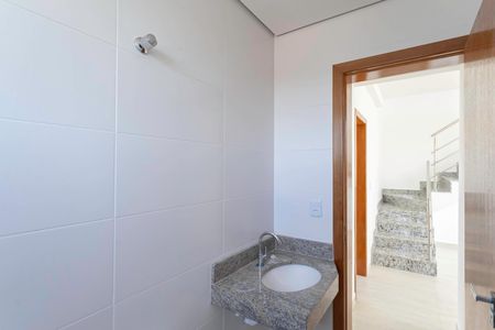 Apartamento à venda com 125m², 2 quartos e 3 vagas Apartamento à venda com 125m², 2 quartos e 3 vagasBanheiro social 1