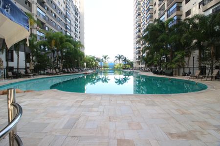 Apartamento à venda com 41m², 1 quarto e 1 vagaÁrea comum - Piscina