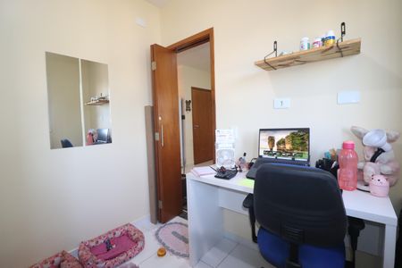 Apartamento à venda com 47m², 2 quartos e 1 vagaQuarto 2