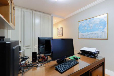 Apartamento à venda com 249m², 4 quartos e sem vaga Apartamento à venda com 249m², 4 quartos e sem vagaSuíte 4