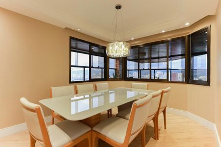 Apartamento à venda com 249m², 4 quartos e sem vaga Apartamento à venda com 249m², 4 quartos e sem vagaSala de jantar