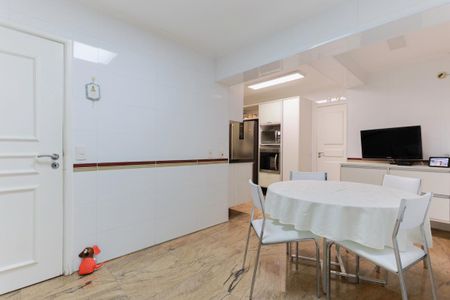 Apartamento à venda com 249m², 4 quartos e sem vaga Apartamento à venda com 249m², 4 quartos e sem vagaCopa
