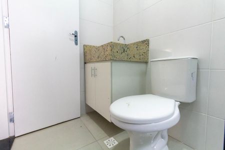 Apartamento para alugar com 48m², 2 quartos e sem vaga Apartamento para alugar com 48m², 2 quartos e sem vagaBanheiro 2