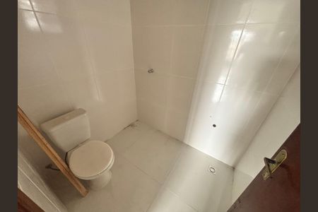 Banheiro de apartamento à venda com 2 quartos, 37m² em Parque Boturussu, São Paulo