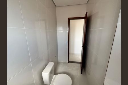 Apartamento à venda com 44m², 2 quartos e sem vaga Apartamento à venda com 44m², 2 quartos e sem vagaBanheiro
