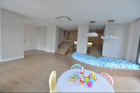 Apartamento à venda com 129m², 3 quartos e 2 vagasÁrea comum - Playground