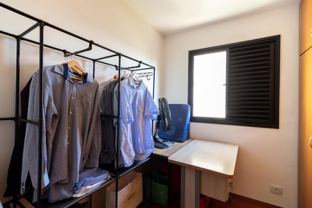 Apartamento à venda com 71m², 3 quartos e 2 vagasQuarto 3