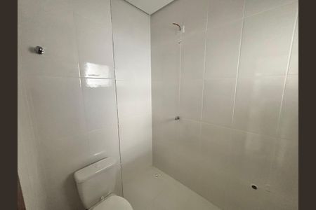 Banheiro de apartamento à venda com 2 quartos, 38m² em Parque Boturussu, São Paulo