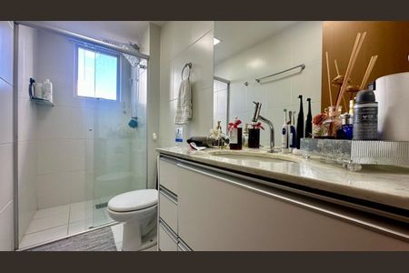 Apartamento para alugar com 60m², 2 quartos e 2 vagasBanheiro 