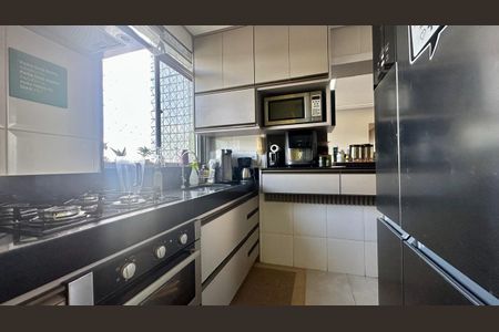 Apartamento para alugar com 60m², 2 quartos e 2 vagasCozinha 