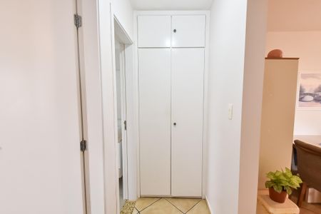 Apartamento à venda com 72m², 2 quartos e 1 vagaCorredor