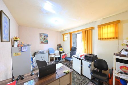 Casa à venda com 500m², 3 quartos e 4 vagas Casa à venda com 500m², 3 quartos e 4 vagasQuarto 3