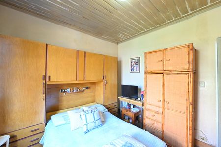 Casa à venda com 500m², 3 quartos e 4 vagas Casa à venda com 500m², 3 quartos e 4 vagasQuarto 1