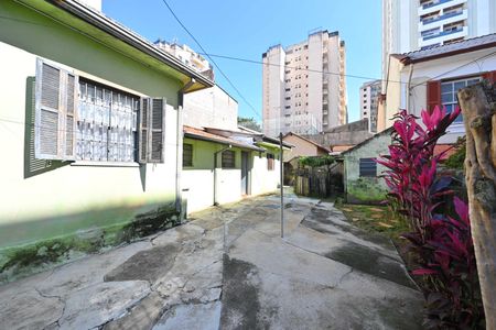 Casa à venda com 500m², 3 quartos e 4 vagas Casa à venda com 500m², 3 quartos e 4 vagasLavanderia