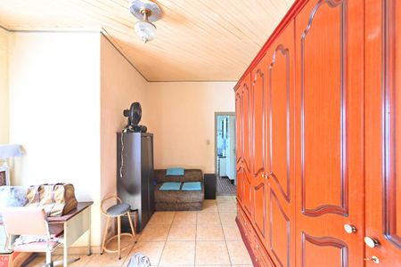 Casa à venda com 500m², 3 quartos e 4 vagas Casa à venda com 500m², 3 quartos e 4 vagasQuarto 2