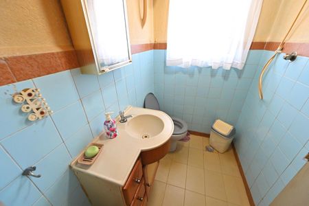 Casa à venda com 500m², 3 quartos e 4 vagas Casa à venda com 500m², 3 quartos e 4 vagasBanheiro Social 2