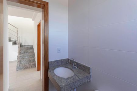 Apartamento à venda com 125m², 2 quartos e 3 vagas Apartamento à venda com 125m², 2 quartos e 3 vagasBanheiro social 1