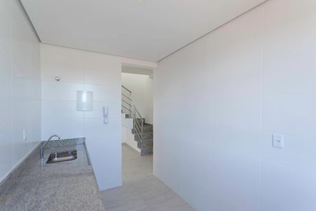 Apartamento à venda com 125m², 2 quartos e 3 vagas Apartamento à venda com 125m², 2 quartos e 3 vagasCozinha
