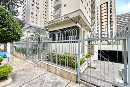 Apartamento à venda com 65m², 2 quartos e 1 vagaFachada