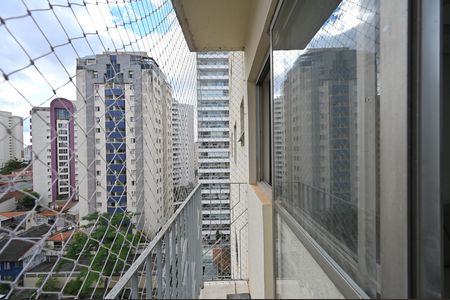 Apartamento à venda com 65m², 2 quartos e 1 vagaVaranda