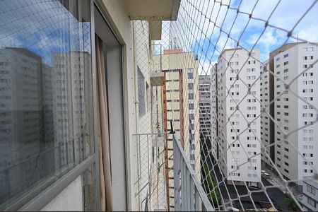 Varanda de apartamento para alugar com 2 quartos, 65m² em Parque Imperial, São Paulo