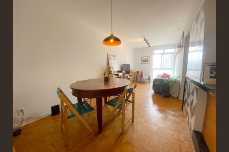 Apartamento à venda com 62m², 2 quartos e 1 vagaSala