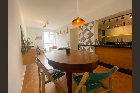 Apartamento à venda com 62m², 2 quartos e 1 vagaSala