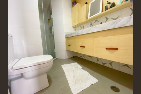 Apartamento à venda com 62m², 2 quartos e 1 vagaBanheiro Suíte